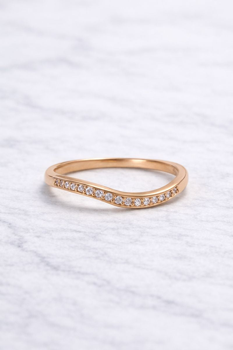 Elegant Gold Wave Band Ring with Crystal Inlay