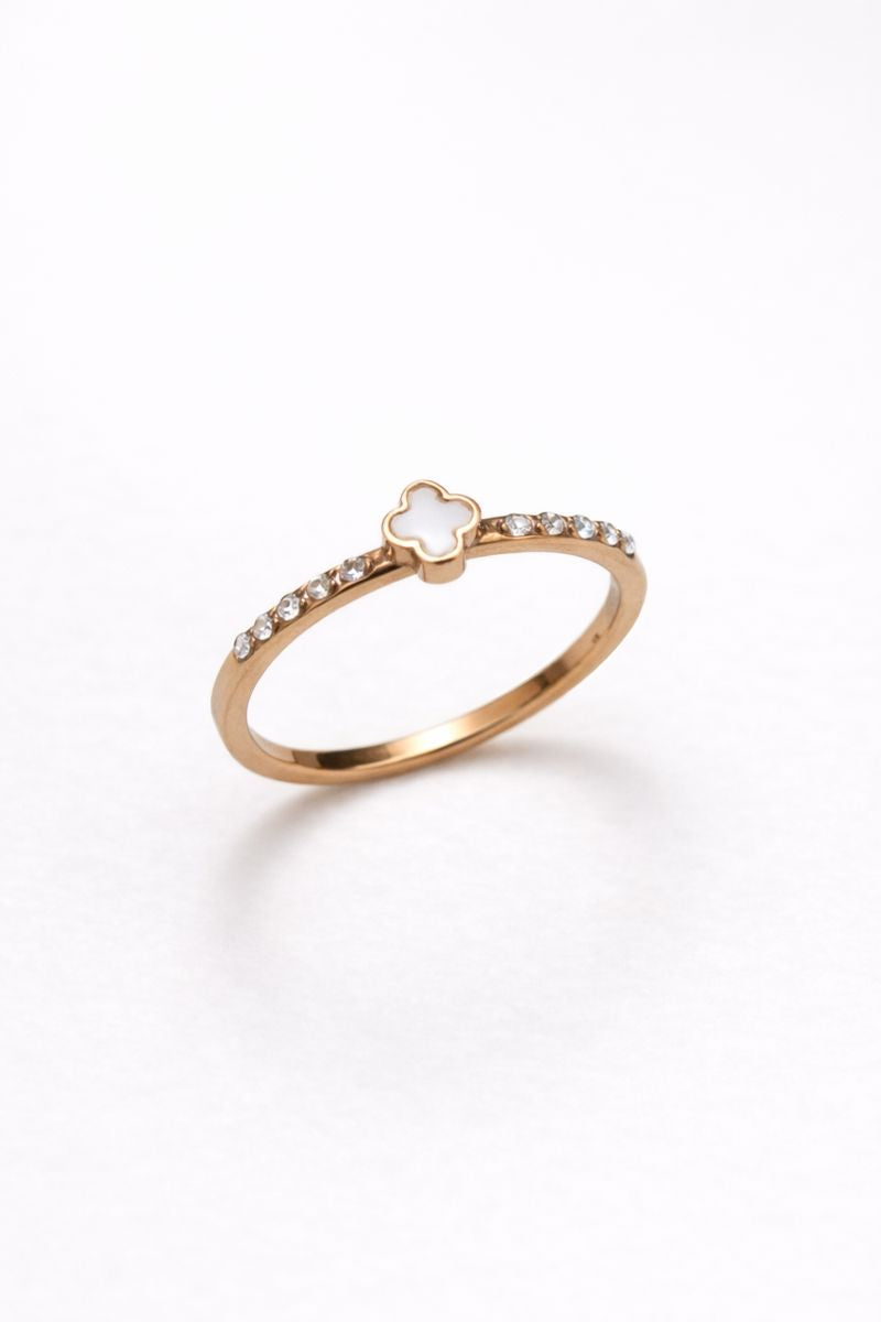 Minimal Clover Crystal Ring – Rose Gold Finish