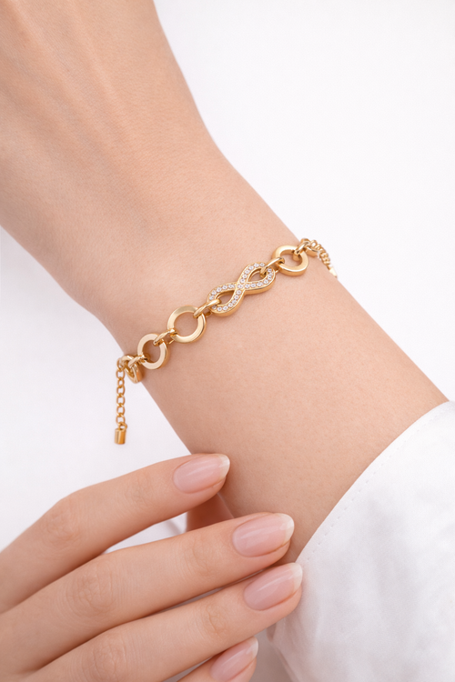 ✨ Crystal Clover Gold Bracelet – Subtle Sparkle, Endless Grace ✨