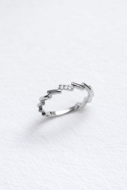 Modern Zigzag Silver Ring with Crystal Accent