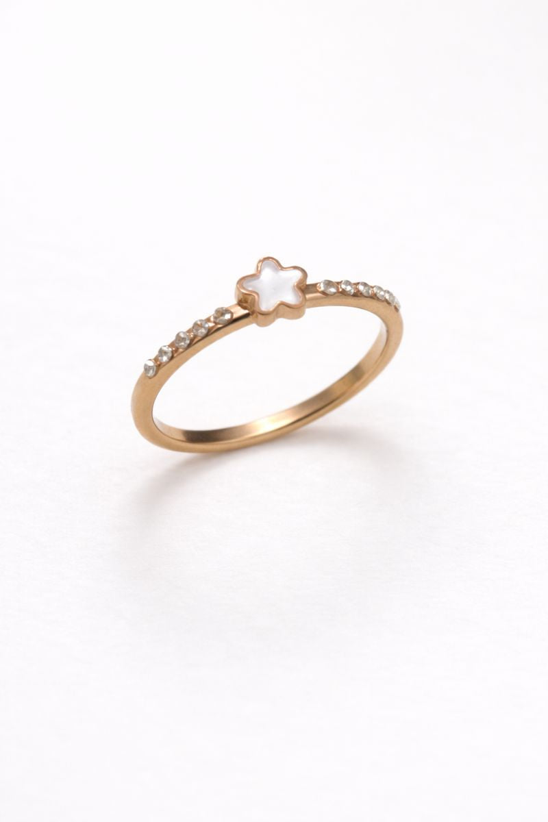 Minimal Star Crystal Ring – Rose Gold Finish