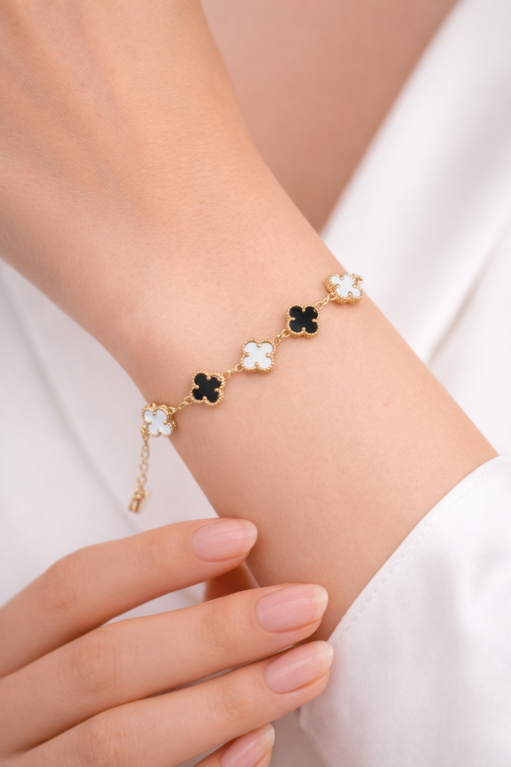 ✨ Black & White Clover Gold Bracelet – Chic Balance of Luck & Style ✨