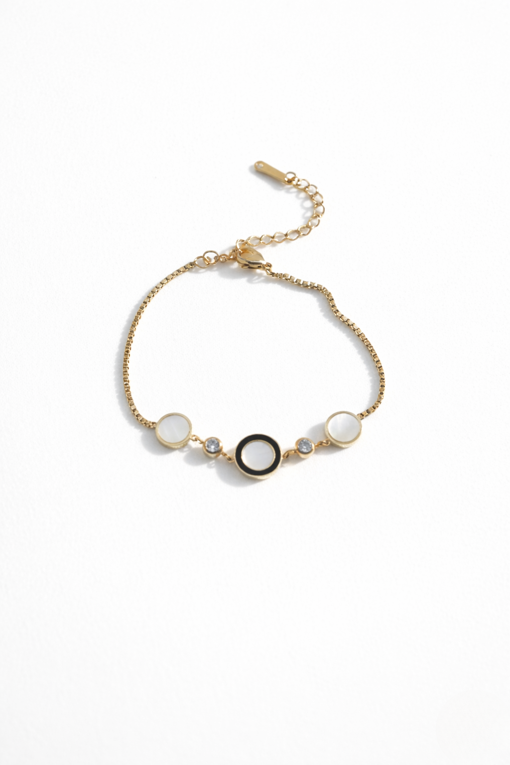 Dual Tone Clover Gold Bracelet – Modern Elegance with Lucky Charm